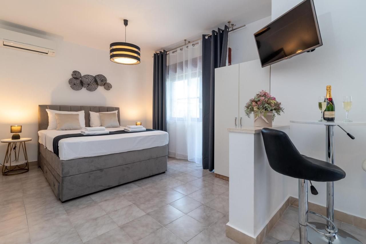Apartments Bozan Trogir Exterior foto