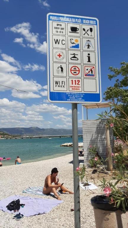 Apartments Bozan Trogir Exterior foto
