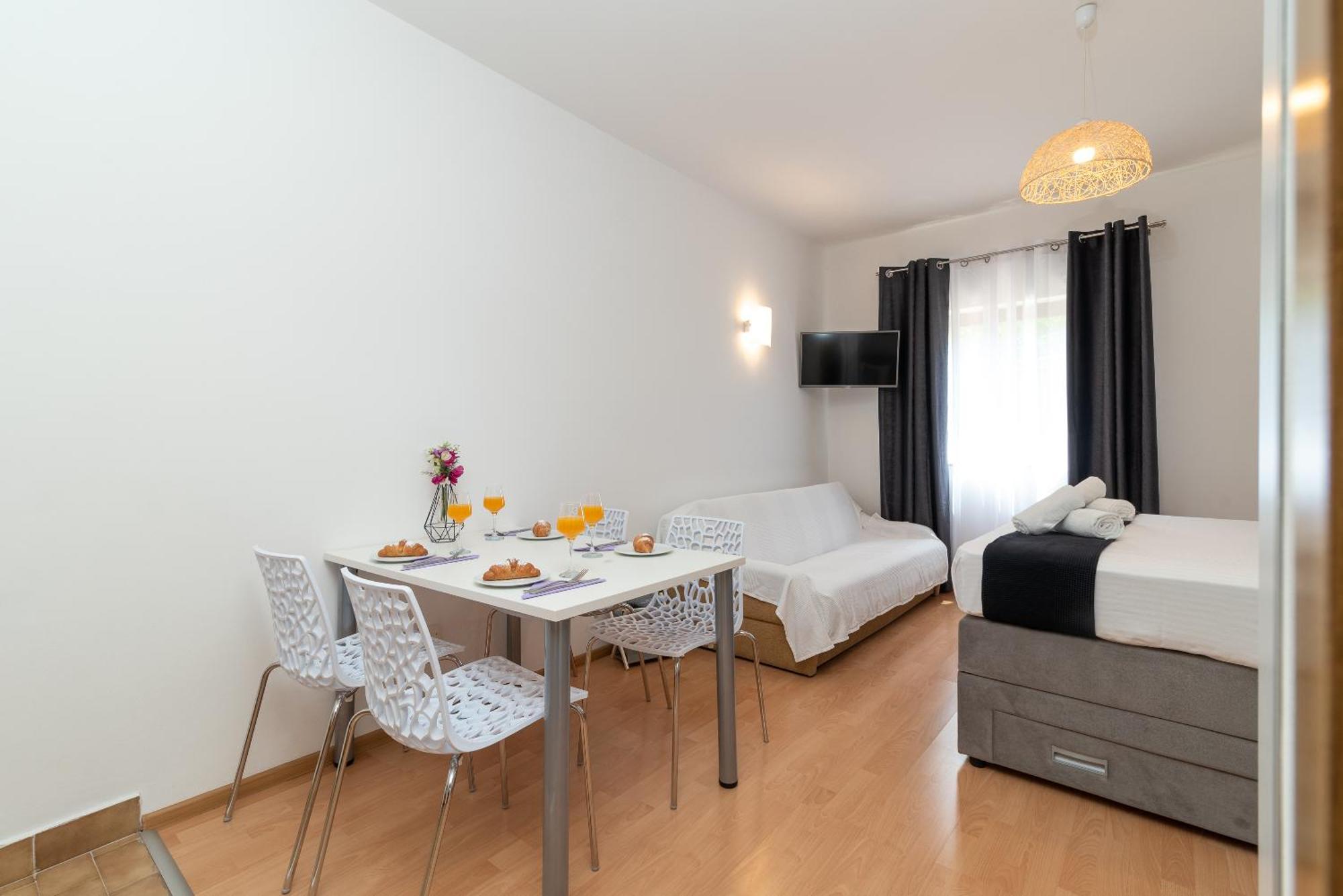 Apartments Bozan Trogir Quarto foto