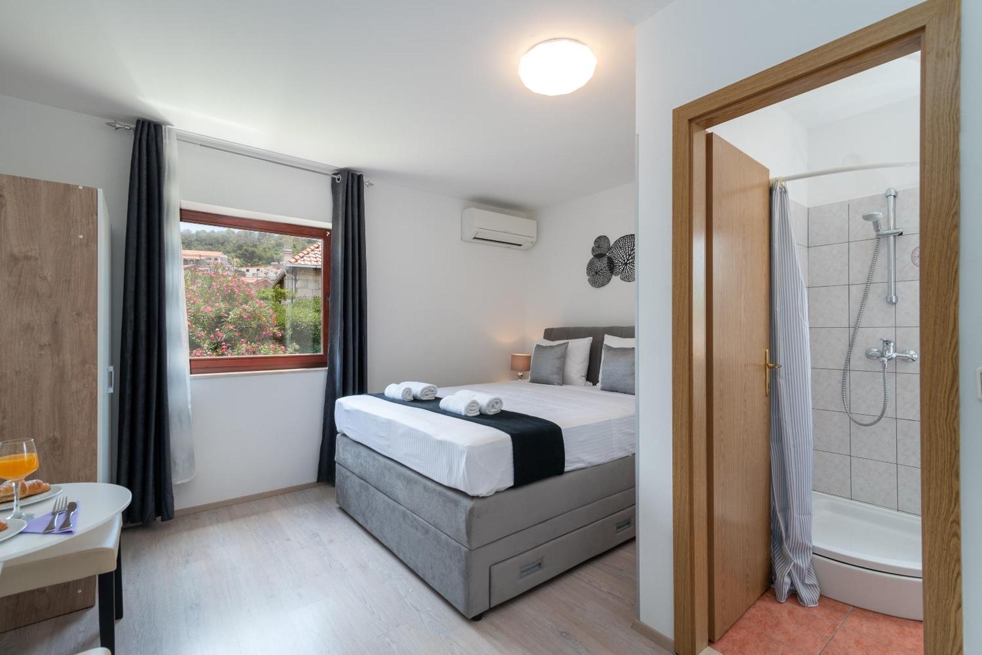 Apartments Bozan Trogir Quarto foto