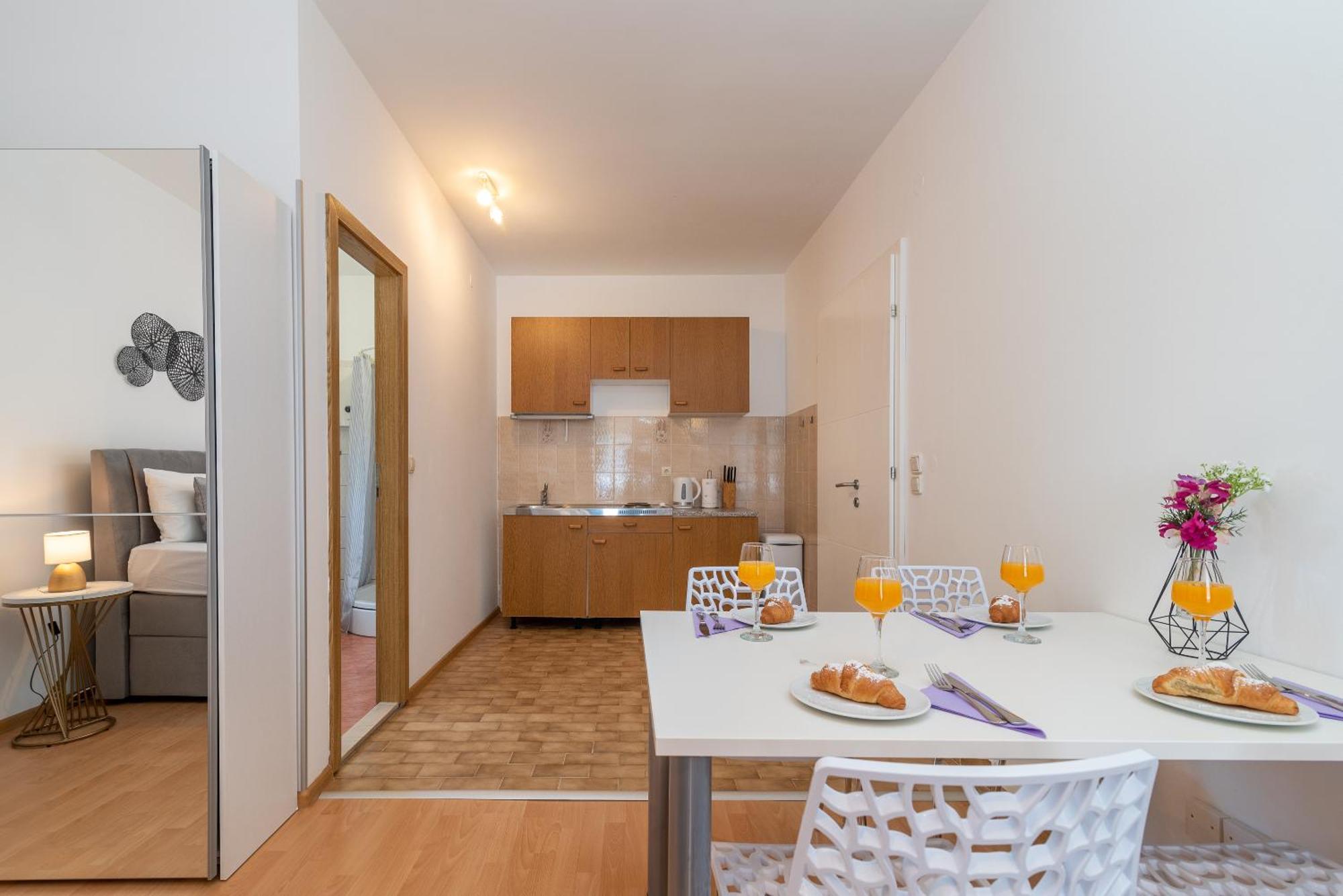 Apartments Bozan Trogir Quarto foto
